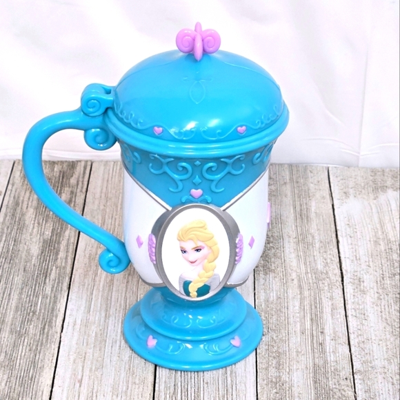 Disney On Ice Frozen Anna Elsa Princess Chalice Collectible Cup 8oz - Picture 1 of 6